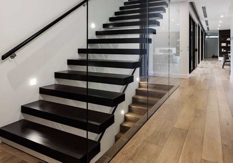Metalowe schody ażurowe – jakość na lata!